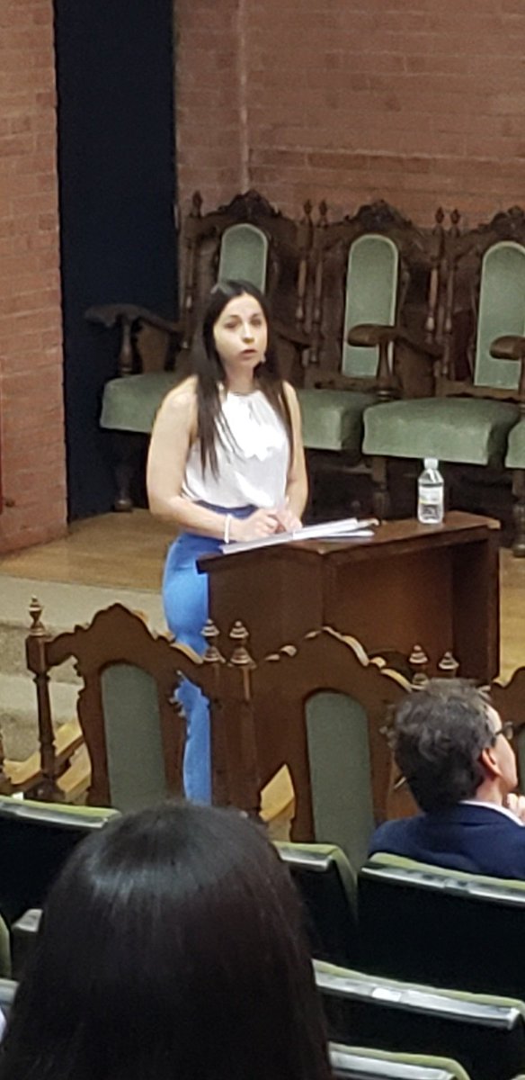 IBIOMED1's tweet photo. Da comienzo la defensa de la tesis doctoral de nuestra compañera @maariaa5 https://t.co/C9LIzizeBS