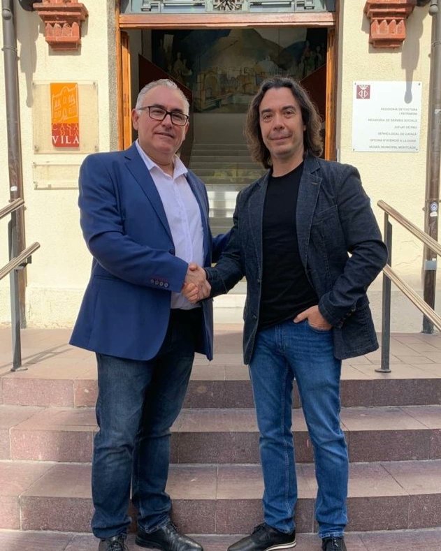 PSCMontcada's tweet photo. 🔴Comunicat: Acord Investidura

El Partit dels Socialistes de #Montcada i Reixac i VIVIMIR signem un acord d'investidura per fer alcalde a @BartolomeEgea

Un nou Govern pel canvi per fer de Montcada una ciutat que avanci, municipalista i de progrés.

@socialistes_cat
#SomPSC https://t.co/peIBOuNJrm