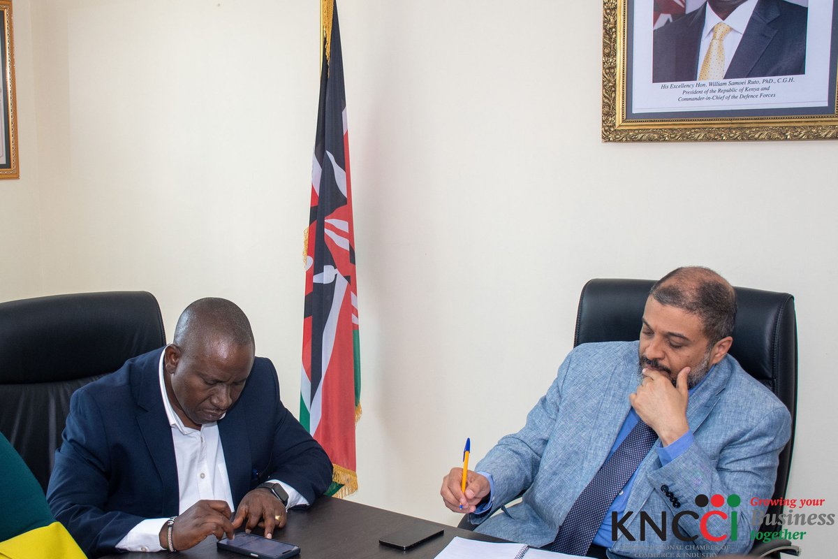 kenya_chamber's tweet photo. KNCCI leadership appreciates the crucial role played by employees in achieving the organization’s role. The Chamber Vice President @mustafaramadhn held a meeting with all staff to work towards achieving the launched manifesto and to support the Chamber President @DrEricRuto https://t.co/OIWDUy3Eyq