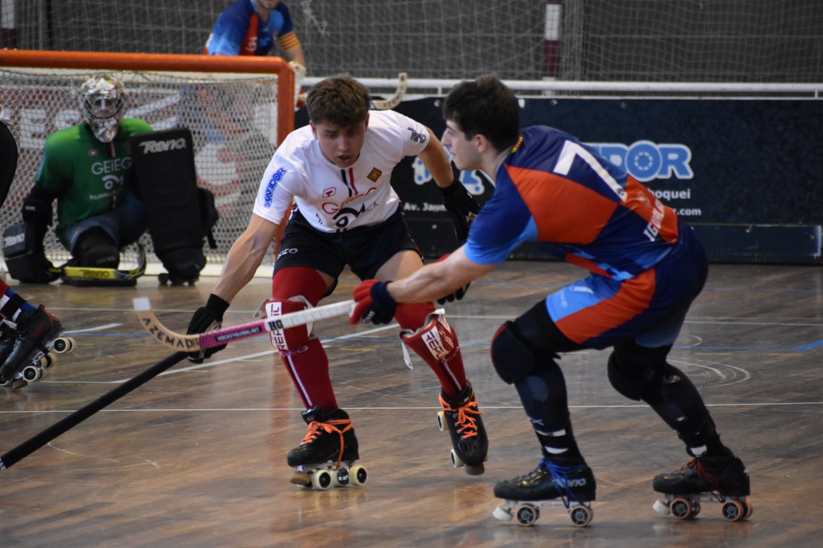 No ens queden adjectius per definir la gran temporada que ha fet el nostre sènior d'hoquei. Orgullosíssims de la feina feta: jugadors, tècnic, delegats i secció. Enhorabona i endavant!