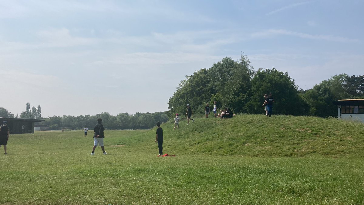 Alban Wood Primary School and Nursery (@albanwoodschool) on Twitter photo Year 6 have arrived <a href="/GPconferences/">Gilwell Park</a> <a href="/scoutadventures/">Scout Adventures</a> . Just enjoying some sunshine before the packed program begins! Year 6 have arrived <a href="/GPconferences/">Gilwell Park</a> <a href="/scoutadventures/">Scout Adventures</a> . Just enjoying some sunshine before the packed program begins!
