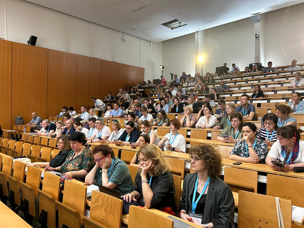 DDIE_UCoteDAzur's tweet photo. [#DigitalWeek] Great Presentation of @severinelee on the digital Evolution in Higher Education
#digitalisation #globalisedfuture #HigherEducation #DigitalCapabilities https://t.co/ikkR18K6JN
