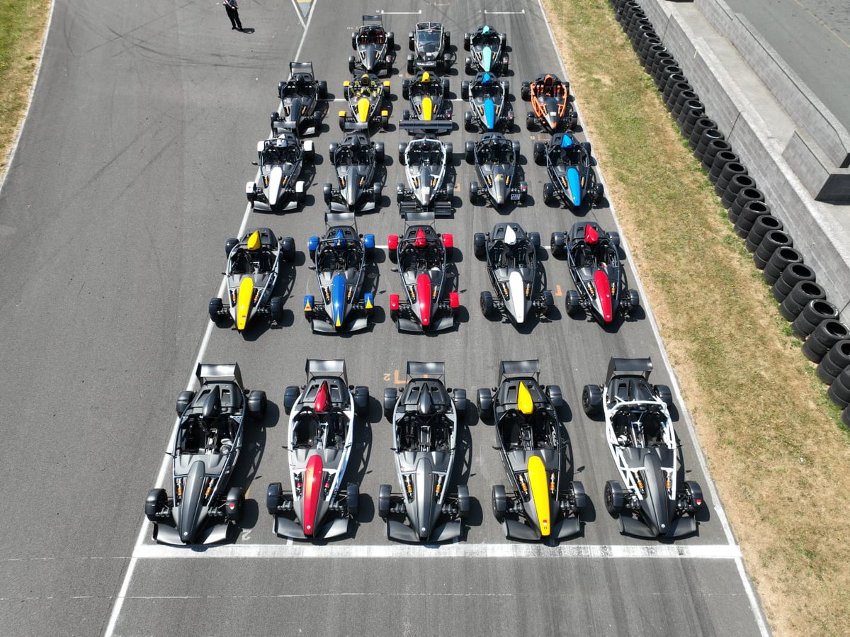 ArielMotorCo's tweet photo. Don't worry, you're not seeing double! It's just 23/24 Atoms and Nomads on track at Anglesey circuit.

If you know Anglesey, you'll know we've been blessed with the weather ☀

#ArielAtom #Atom4 #SeriousFun #Anglesey #TrackDay #ArielMotorCompany https://t.co/RVAYE4dtPx