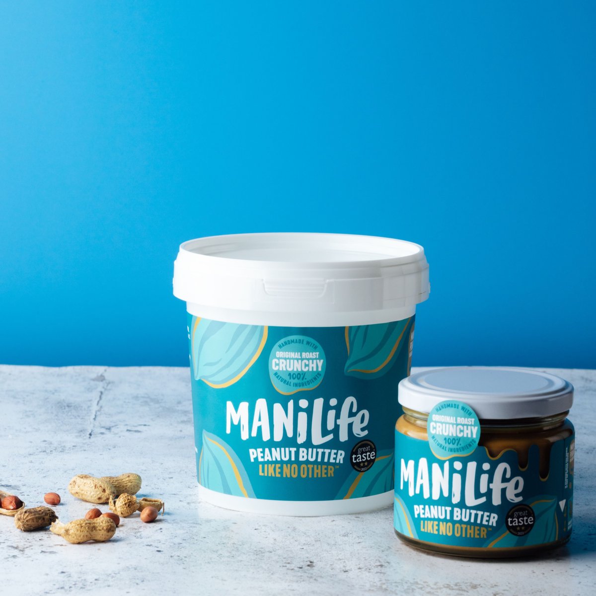 A MESSAGE FROM THE PEANUT BUTTER GODS.

Great things come in beautiful; 275g relatively squat glass jars. Greater things come in GIANT 1kg, slightly conical, in all honesty, much less good-looking tubs. Don't be ashamed to be Greater.