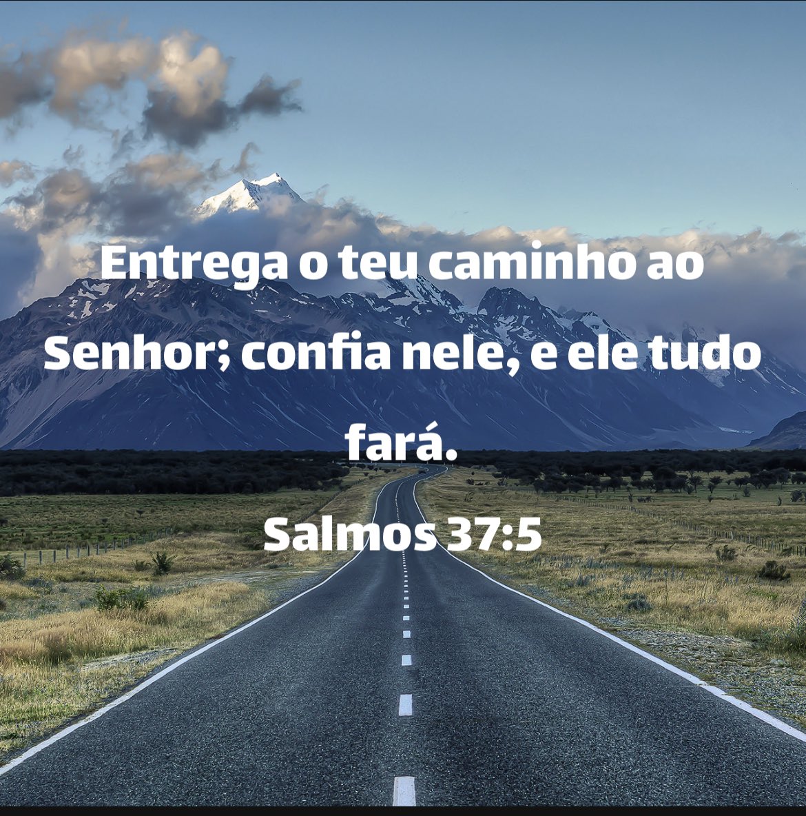 Antes de Deus agir em nossas vidas é preciso permitir que Ele seja o primeiro. 
Sl 37.
#rpsp 
#Ame a Volta do Senhor