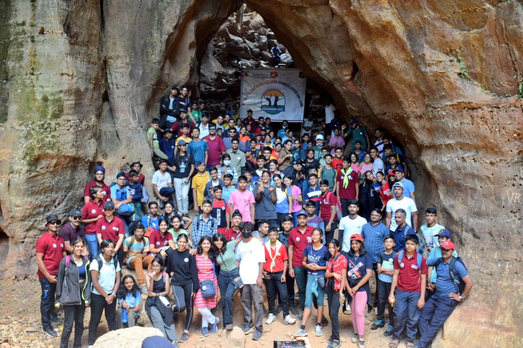 SWComd_IA's tweet photo. "Vibrant Youth Makes A Vibrant Nation"

Spirited young campers of #SaptaShaktiCommand bid farewell. Conclude their exhilarating week-long Summer Camp in the picturesque Satpuras; becoming more confident &amp; aware.
#AdventureSeekers
#HarKamDeshKeNaam
#ChetakCorps
@adgpi @bsgnhq https://t.co/Lqb6Ex7JIV