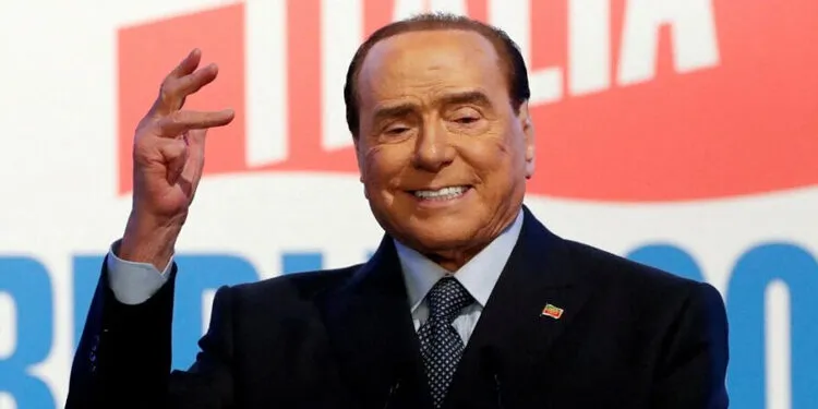Eski İtalya Başbakanı Berlusconi yaşamını yitirdi

gazetekarinca.com/eski-italya-ba…