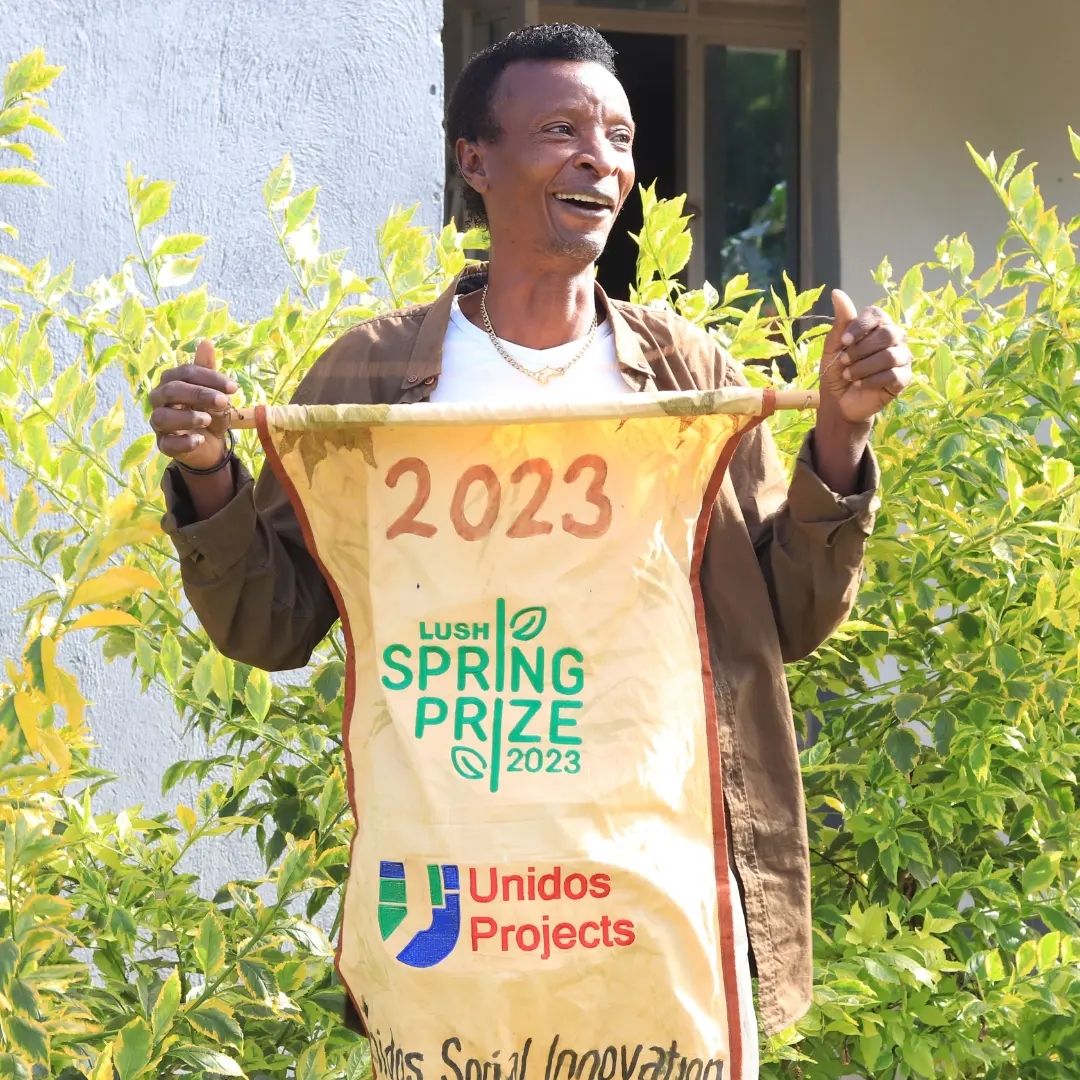 FrenOneApp's tweet photo. 🎉Big applause to @unidosproject !🎉 Thrilled to celebrate their transformative work in Permaculture education and regeneration of our lands. They're now proud recipients of the esteemed Permaculture Magazine Award! We're happy to support their pursuit of a sustainable future! https://t.co/CKp7CCvPY4