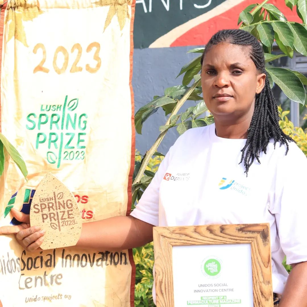 FrenOneApp's tweet photo. 🎉Big applause to @unidosproject !🎉 Thrilled to celebrate their transformative work in Permaculture education and regeneration of our lands. They're now proud recipients of the esteemed Permaculture Magazine Award! We're happy to support their pursuit of a sustainable future! https://t.co/CKp7CCvPY4