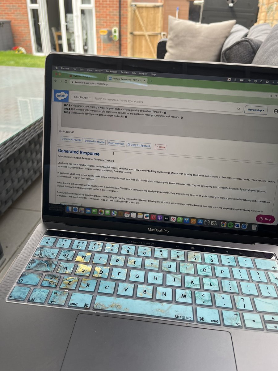 hoy_georgina's tweet photo. @twinklresources report writer saving time whilst writing reports today 💪🏻 https://t.co/xzn4HLyigi