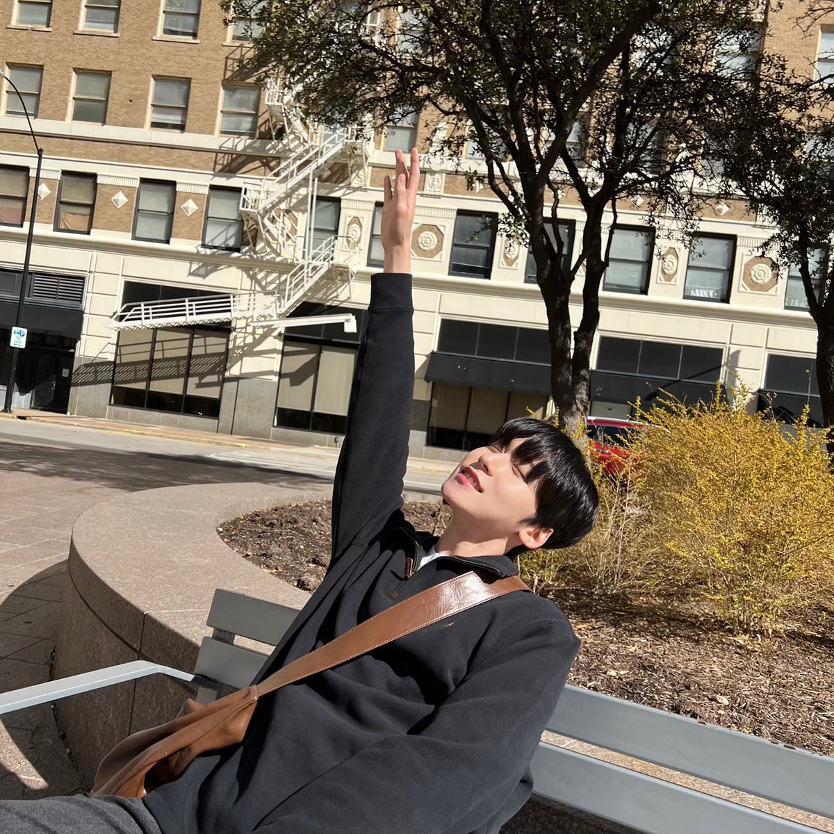 keorhee's tweet photo. Stepping out into the sunshine, feeling like a breath of fresh air in my stylish ensemble. Today's outfit is pure confidence, perfectly complementing the warm rays and leaving me ready to embrace the day with a radiant smile. https://t.co/3yGu1P4KWm