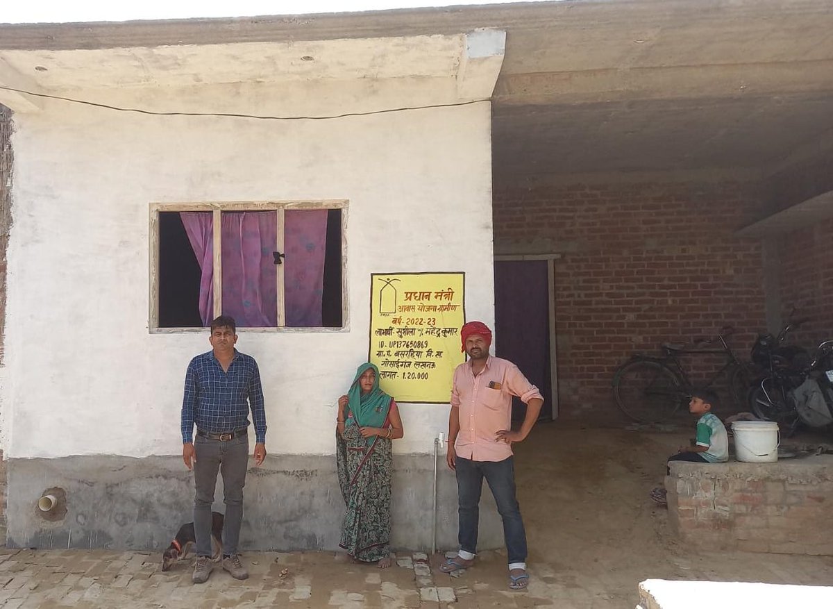 NGosaiganj's tweet photo. Beneficiary of PM Aawas Yojna in Lucknow.
@myogiadityanath @kpmaurya1 @CMOfficeUP @PMOIndia @pmawasyojana1
#SelfieWithPMaawas https://t.co/cRwShv2r3E