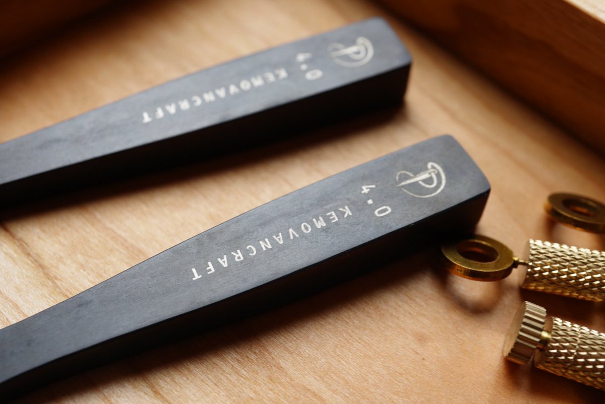 leathercraft_s's tweet photo. 本日発送しました🙇
ありがとうございます😊
https://t.co/VBzUfyVuOW
#レザークラフト
#yorkshine
#kemovancraft
#nattools https://t.co/vSfsoTcd84