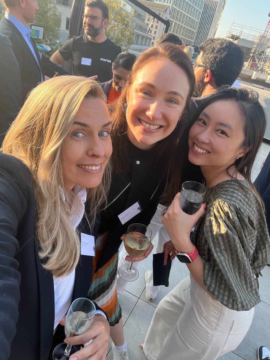 sieventures's tweet photo. ☀ What an evening! Not a cloud in the sky for our Summer Drinks with @Investec 's Private Company Fundraising Team last Thursday! ☀ A huge thank you to Grant, Elena, Jason and the entire team for such a great event! https://t.co/1XEPeV5ZqI