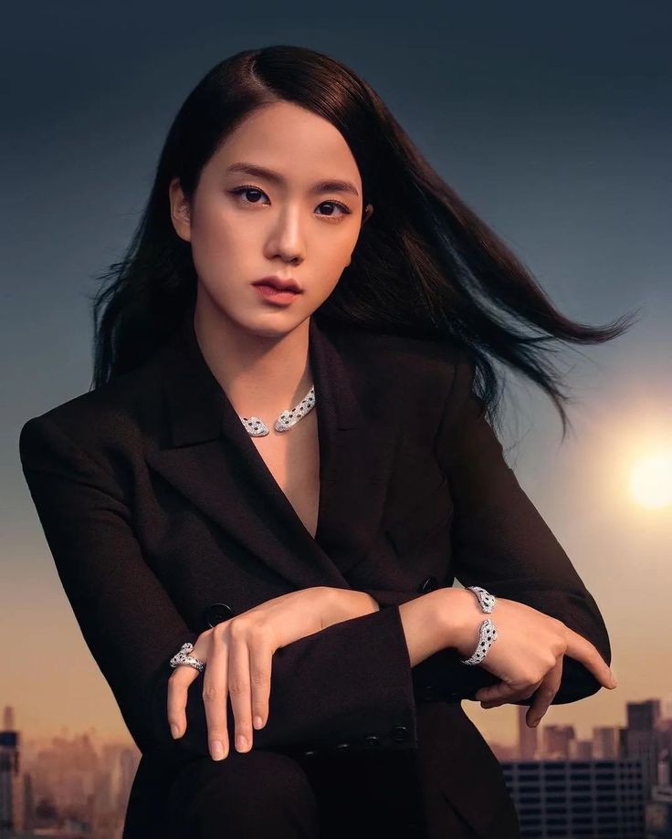 ROCKSTARKJS's tweet photo. Çıkış yapmadan önce bile ünlü olan k-net tarafından cf kraliçesi olarak anılan icon Kim Jisoo
A thread; https://t.co/sN7MGBbNwM