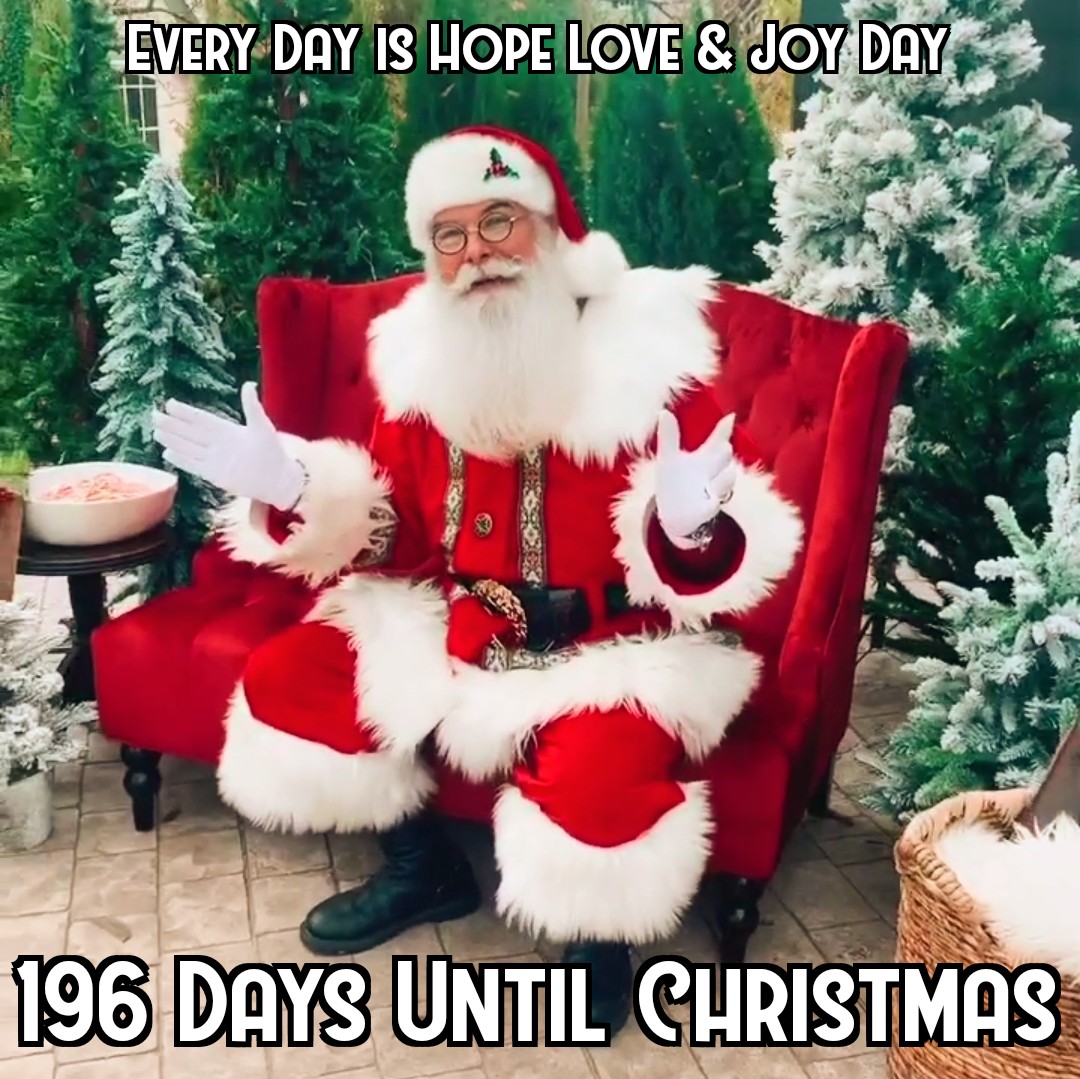 Happy Monday Everyone! It's never too early to celebrate Hope, Love and Joy. Share some today! Have a blessed day and be a blessing.

#christmascountdown #christmas #countdowntochristmas #HopeLoveJoy #blessing #blessed #monday #believe #share #eastcoastsanta