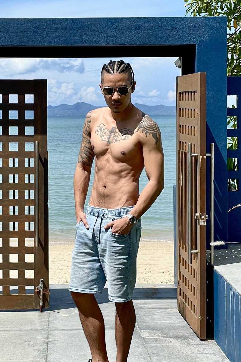 อยู่ชายหาดอากาศมันร้อนครับ 🔥 #ปรีติ #bankpreeti