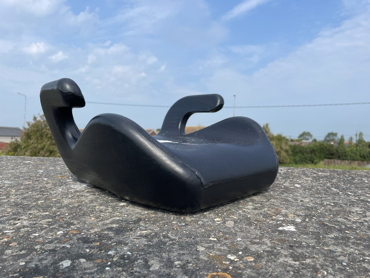 Clairie21's tweet image. #strangestfinds @CornishSpliced Let’s hope they remembered the child 😱😱