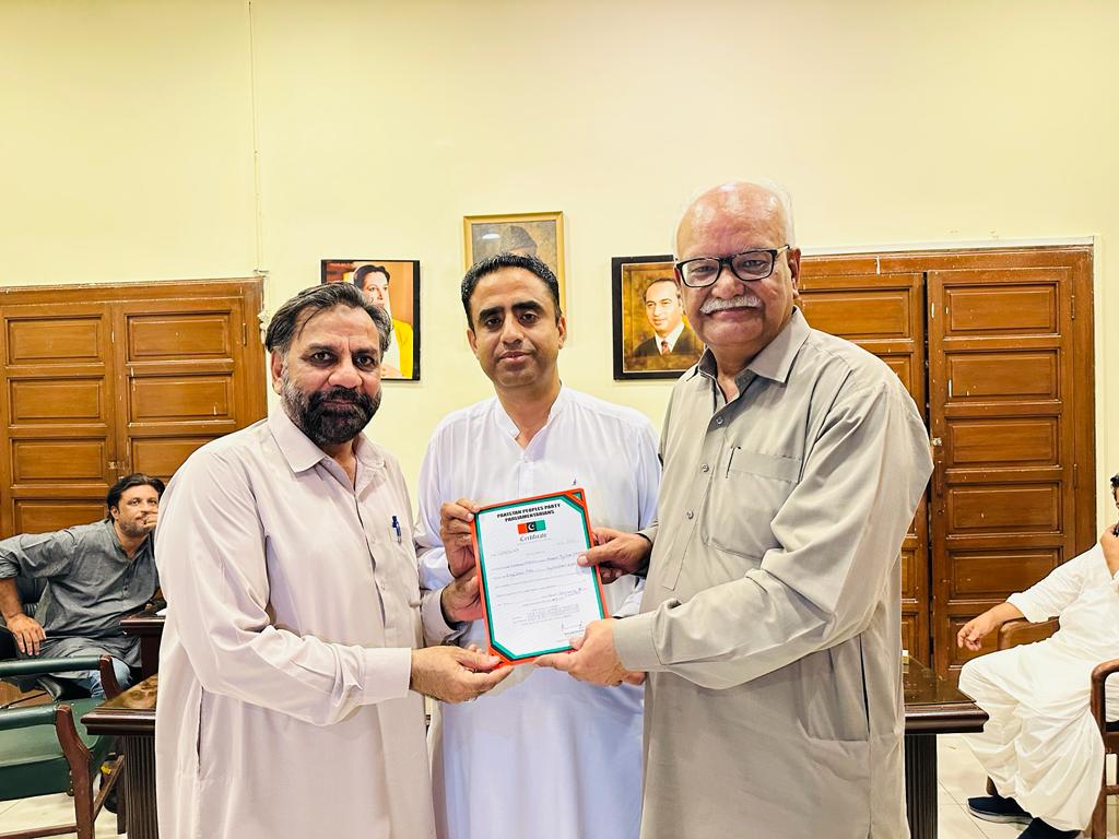 MehranShaikhPPP's tweet photo. ✌️🇱🇾✌️🌹❤️
Congratulations 
Un uppose 

Chairman and Vice Chairman 
Disstt Kashmre Mir Gul Mohammad Khan and 
Mir Altaf Ahmed Khoso https://t.co/H0XWk6JmbR