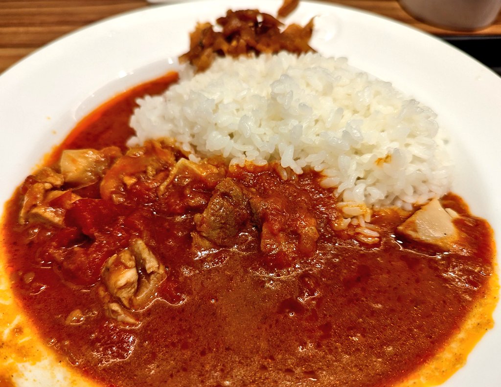MTG46497's tweet photo. 今日は松屋でカレー🍛
券売機でとなりの方がおこさまわくわくセットを注文されてて内心めちゃめちゃ驚いてしまいました〜 https://t.co/0ksSTKi84a