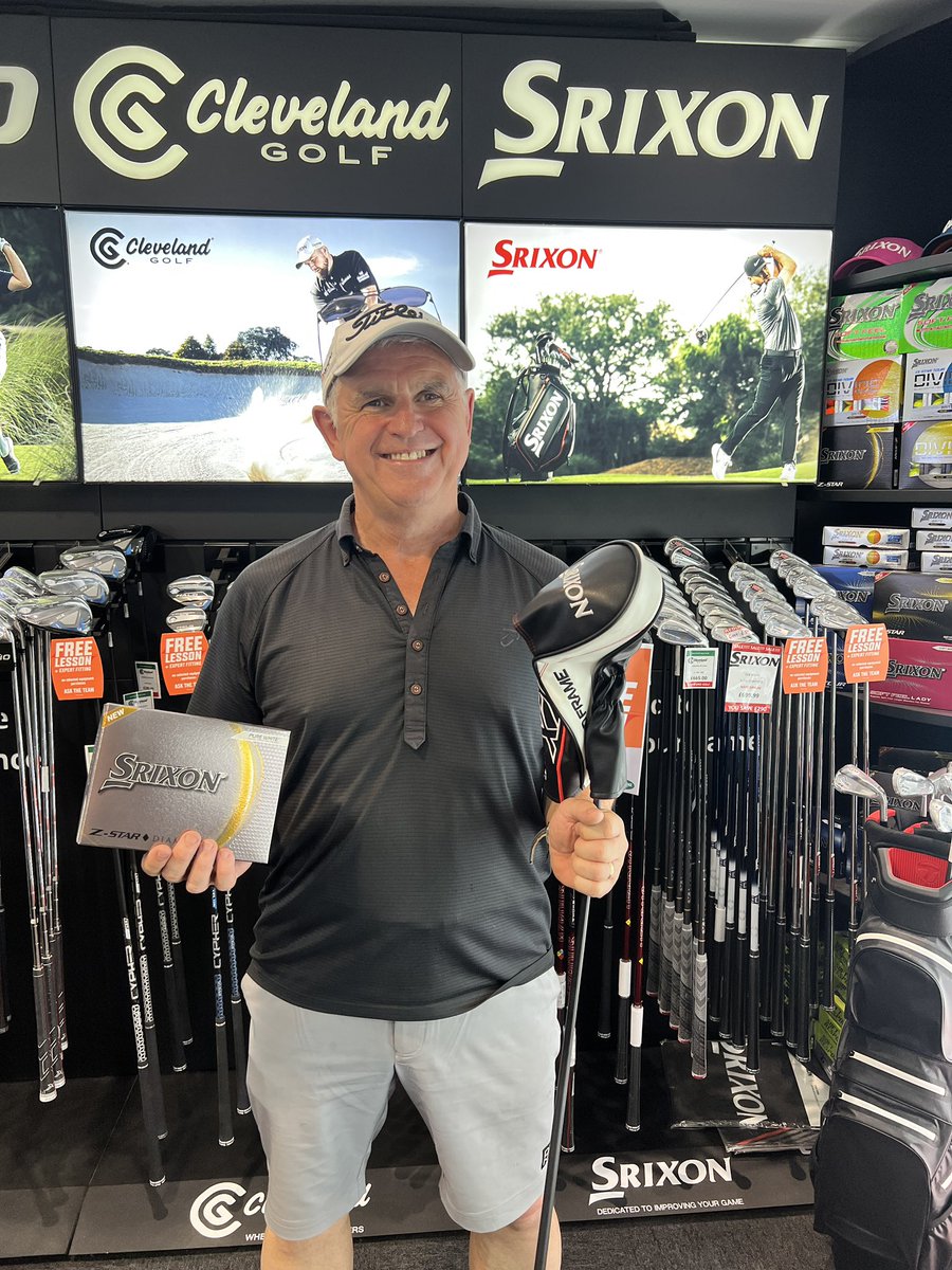 HartfordGolfC's tweet photo. Dave has made the #SwitchtoSrixon
After a fitting session Dave found some extra yardage with the awesome new ZX5 Mk II driver & the Z Star Diamond balls are a nice little bonus!!
Remember from today to 31st July - Buy a ZX Mk II driver and get 1 dozen Z-Star Diamond balls for free!!
https://t.co/CUzmv1SENN