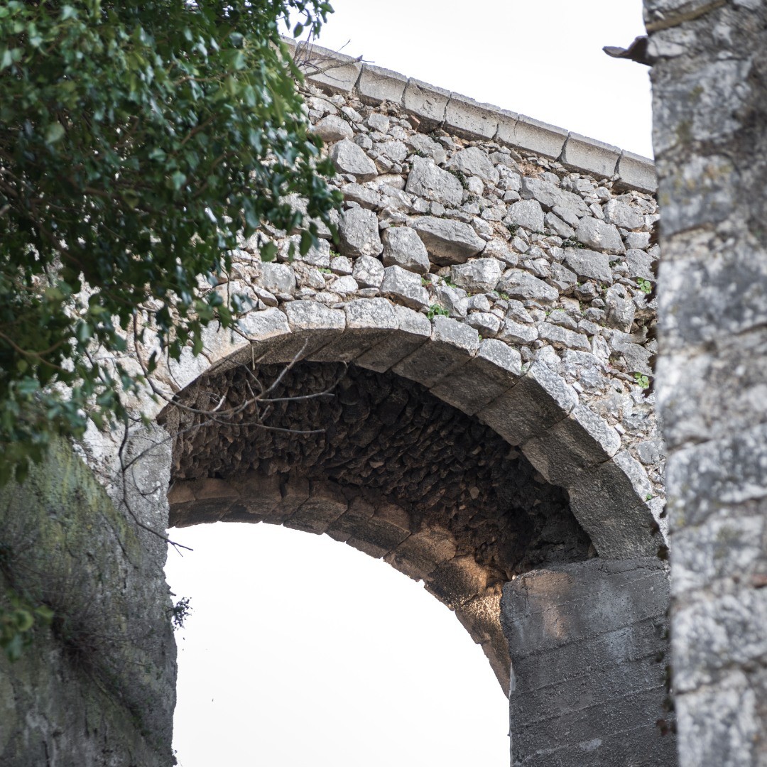 We just picture you up there, enjoying a walk while sipping a glass of good wine in the wee hours of a spring sunset.