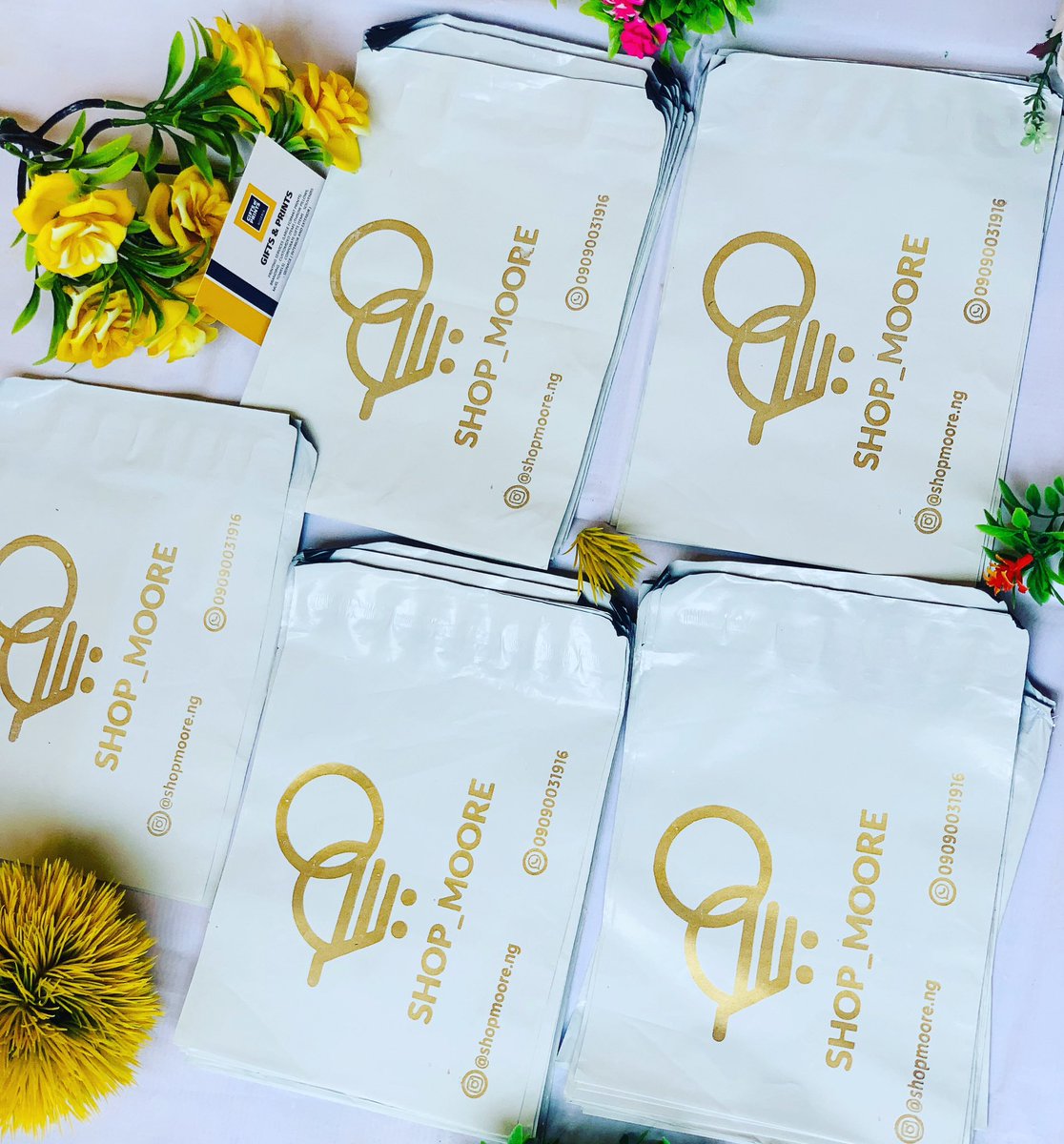 thegeeftie's tweet photo. When it comes to Premium Branding, Sleek Printings, Custom Gift Items, Party Souvenirs, Event Tags ; then I’m your plug 🔌 
Whatsapp: https://t.co/iawIByznAP
Instagram: https://t.co/w9CtcofkqD https://t.co/jsCt74U96e