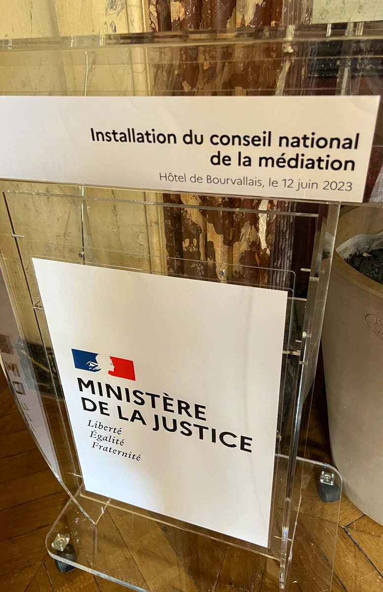 lauriannerossi's tweet photo. Il y a 2 ans, j’obtenais le vote de la création du Conseil national de la Médiation avec @fpetitAN et l’extension de la #médiation à tous les contentieux de voisinage.
Grande fierté d’assister à son installation à l’invitation du Garde des Sceaux @E_DupondM.
#ReformeJustice https://t.co/LD7bfQDwgt
