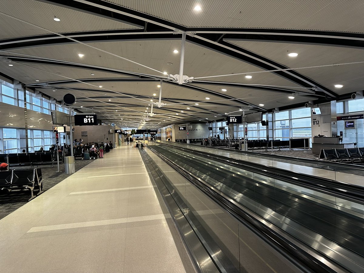 joemara's tweet photo. Just realized that there’s no gate B13 or B14 at @DTWeetin @Delta how did I miss that? https://t.co/XhGIGoRpJF