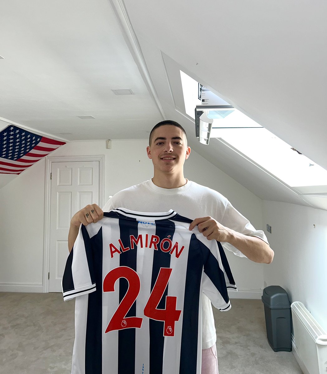StoolSoccer's tweet photo. 🚨 ONE reply with 0 likes will win a FREE Newcastle 2022/23 Almirón #24 shirt!

There’s only one rule… 👇

RT this &amp; follow us to enter @StoolFootball ✅ 

You have 24 hours. GO! GO! GO! ⏳ https://t.co/EOOXEozq3S