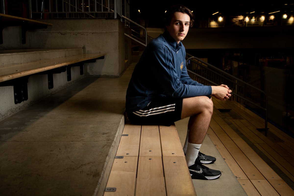 Montréal pourrait choisir David Reinbacher, qui ne serait pas contre une année de plus en Suisse swisshabs.ch/actualites/mon…