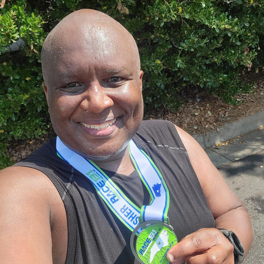 MEDAL MONDAY: Congrats @d_stainless_steele on your half marathon. 

#black40plusfit #fitover40 #fitover50 #medalmonday #fitover60
