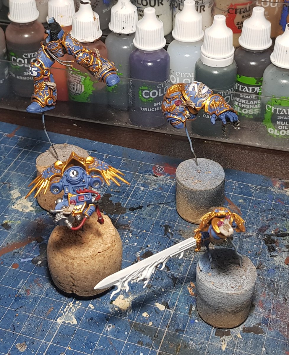 Work in progress Roboute Guilliman. My first ever sub assembly paint. Holy Emperor, the trim on this fucker took ages