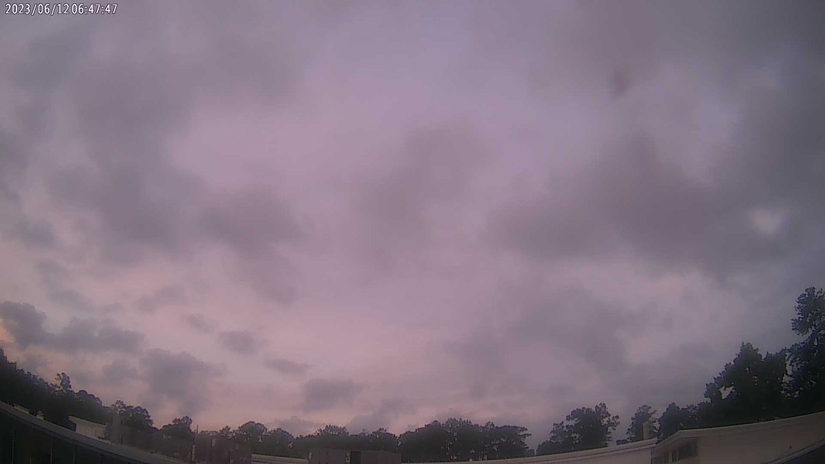 MaclayWxSTEM's tweet photo. Maclay School at sunrise and it's 74.8 F. https://t.co/xmQjvZRMer