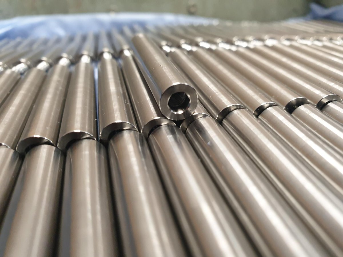 Titanium components👀 

Another batch of 1500 titanium components completed by the sotek team✅

#engineering #manufaturing #cnc #cncturning #cncmilling #ukmfg #supportukmfg