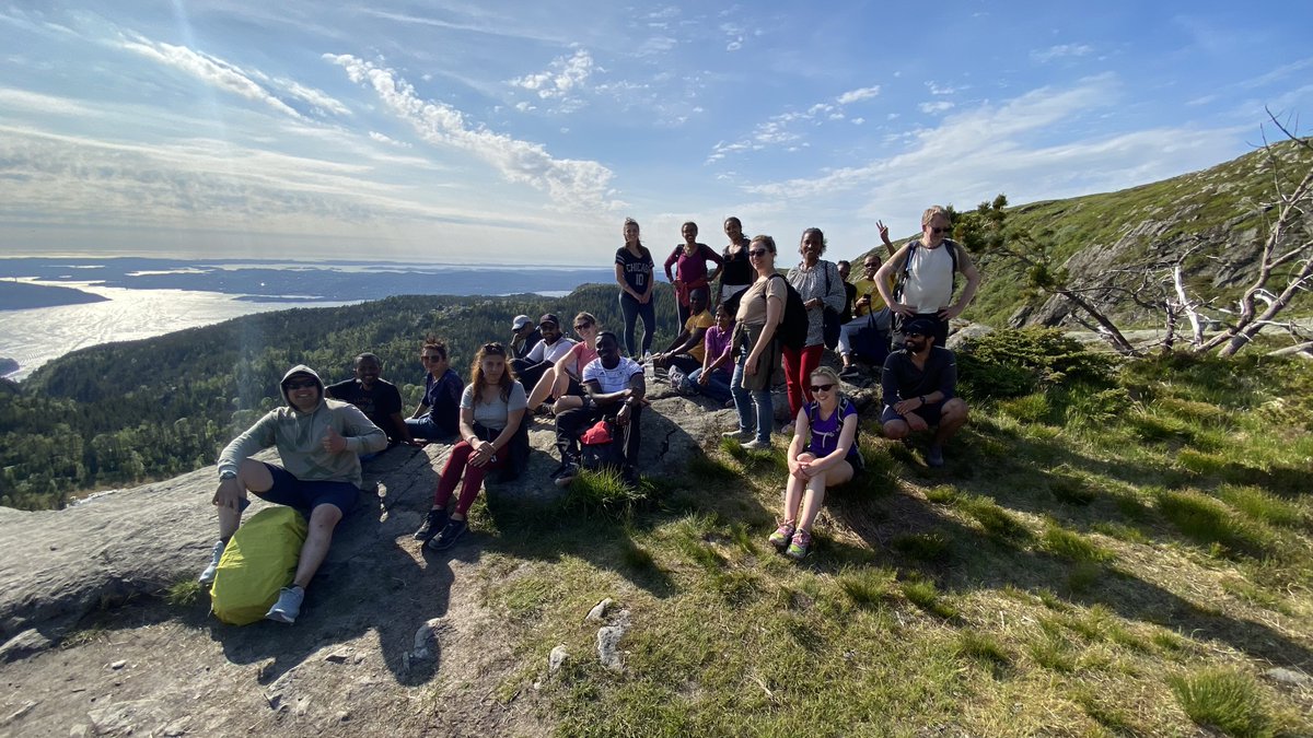 BergenResearch's tweet photo. What a weekend! BBQ overlooking #Bergen and hikes to #Fløyen, #Ulriken and across #Vidden. Hope your feet are not too sore today after the long hike!
#BSRS2023 #SDGs https://t.co/tdiquqJoeC