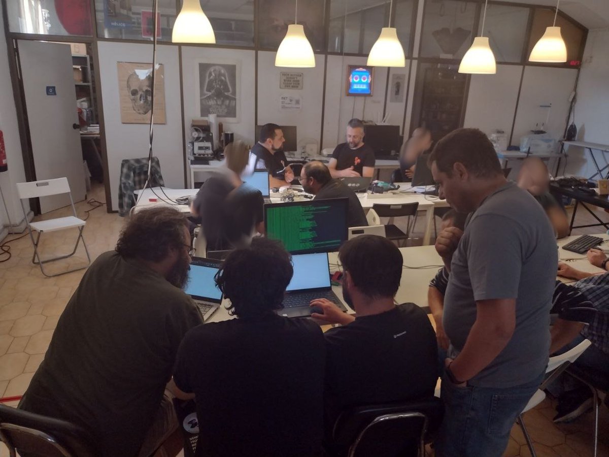CentroLinuxPt's tweet photo. https://t.co/256LJ0uEgz