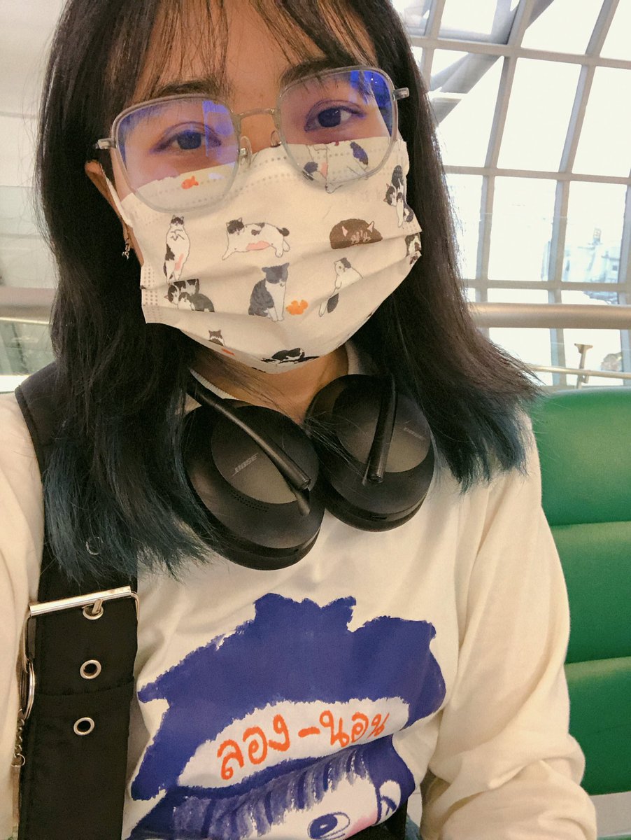 code_biu's tweet image. I’m now at the airport publicly announcing that I’m #Beyourluve🤣
Bye Bye Thailand 🇹🇭 
#colorfulBUILDday #BYLinThailand4Build