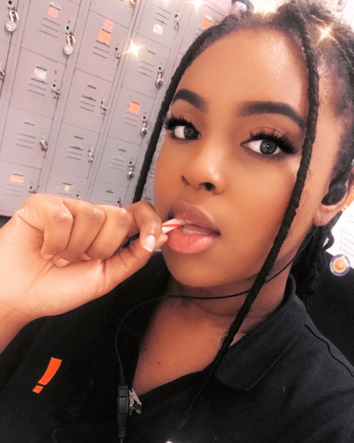 @ithinkthatsnii This the only work picture I’ve ever taken. This is before Home Depot but whatever. I know y’all don’t care 🤷🏾‍♀️ https://t.co/7Urv3rY161
