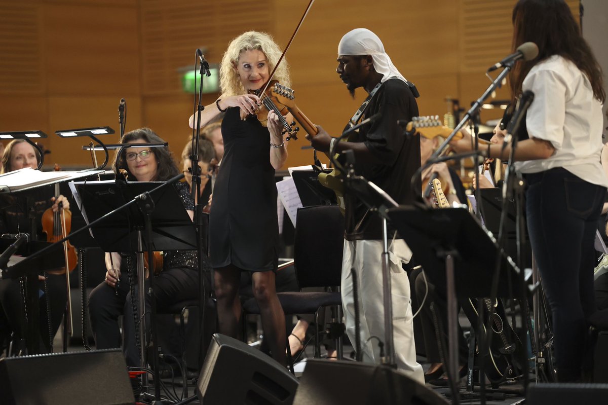 Oscar-winning actor Morgan Freeman was <a href="/ucddublin/">University College Dublin</a> last night for The Delta Blues Project. 

A collaboration between <a href="/rte_co/">RTÉConcertOrchestra</a> and <a href="/GZBClub/">GroundZeroBluesClub</a> with conductor/arranger David O'Rourke.

Honorary MC Morgan Freeman said, "Enjoy the night I'm going to be right here with you."

#UCDFestival