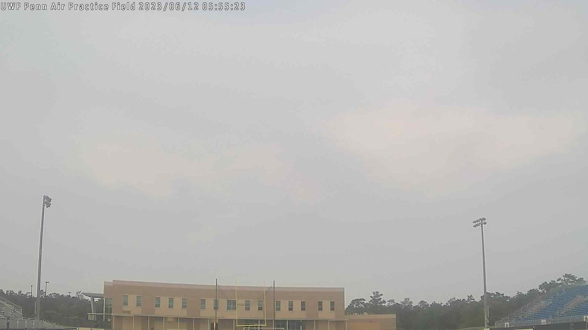 PenAirWxSTEM's tweet photo. UWF Pen Air Field at sunrise and it's 79.3 F. https://t.co/3UA1Kvryhi