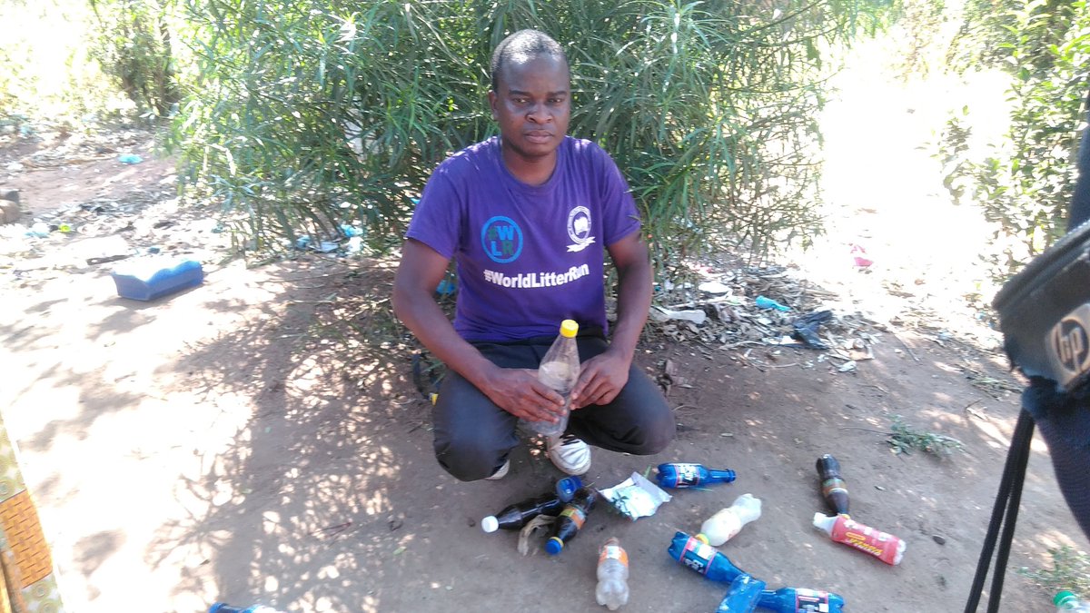 TIYEPADNetwork's tweet photo. Monday working-day, the boots speak louder for #WorldLitterRun after scans @litterati @wastebase using #Data4Data. We really need to speak out for plastic solution.@LukeShoeFitter @martinpllu https://t.co/mdi31U55Gy