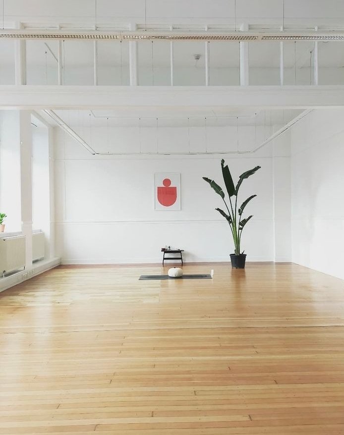 UrbanOfficeGla's tweet image. We design with a focus on daylighting and bringing outdoor elements inside, as access to natural light is the number one attribute clients require for their office environment.
#urbanoffice #Schoolhouse #naturallight #architecture #design