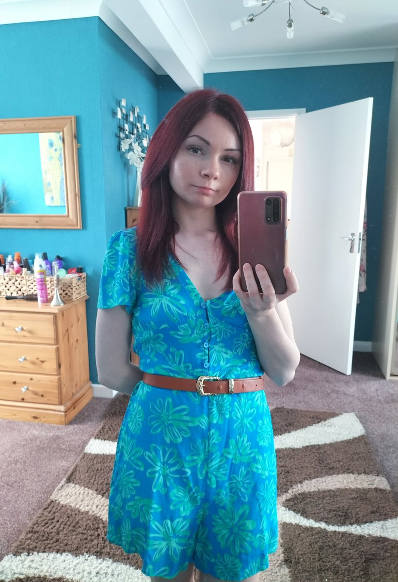rabidrose_'s tweet photo. Finally able to wear the new dress my parents got me for my birthday now that the weather is warming up https://t.co/zArfrkJp4o