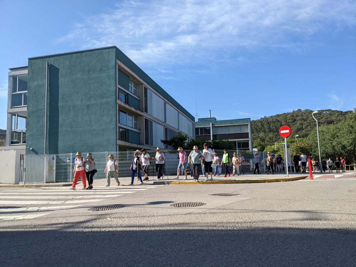 Aj. de Dosrius (@dosrius) on Twitter photo 👩🦳👨🦳 Més d’un centenar de persones han participat avui a #Dosrius en la caminada popular del Dia mundial per a la presa de consciència sobre l'abús i el maltractament a les persones grans.
ℹ️ Més informació: buff.ly/3Pal9Yu
📷 <a href="/DosriusRadio/">DosriusRadio</a> 👩🦳👨🦳 Més d’un centenar de persones han participat avui a #Dosrius en la caminada popular del Dia mundial per a la presa de consciència sobre l'abús i el maltractament a les persones grans.
ℹ️ Més informació: buff.ly/3Pal9Yu
📷 <a href="/DosriusRadio/">DosriusRadio</a>