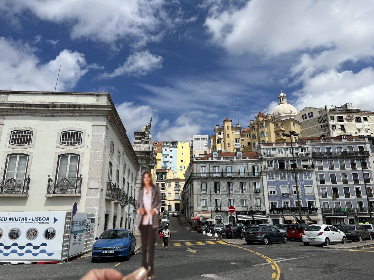 beachavez27's tweet image. Bom día desde Lisboa Portugal ! #SummerWithAlane  #Adventureswithalane #flatalane @ the end of this vacation you will have legs of steel 🏋🏻‍♀️ The stairs  and hills are no joke😮‍💨 #postforpencils