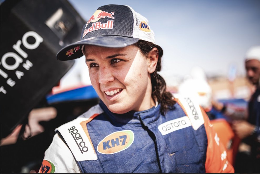 “El món del motor està superlligat als homes. És un esport on la mecànica intervé i això encara es considera una qüestió molt masculina”, explica <a href="/LaiaSanz_/">Laia Sanz</a>. “Jo m’he guanyat el respecte i se’m pren seriosament, però encara m’hi he d’esforçar molt”.
ccma.cat/catradio/alaca…