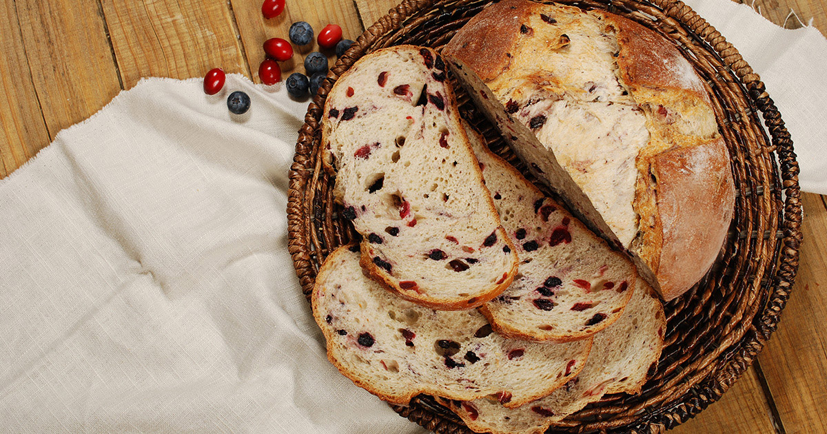 BreadsmithofWFB's tweet photo. This week, we're featuring some of our most beloved loaves, including Russian Rye, Freedom Bread, Multigrain Whole Wheat, and Brioche. Don't miss out!

#BreadLoversUnite #BreadsmithMKE https://t.co/qFm5yAKPZM
