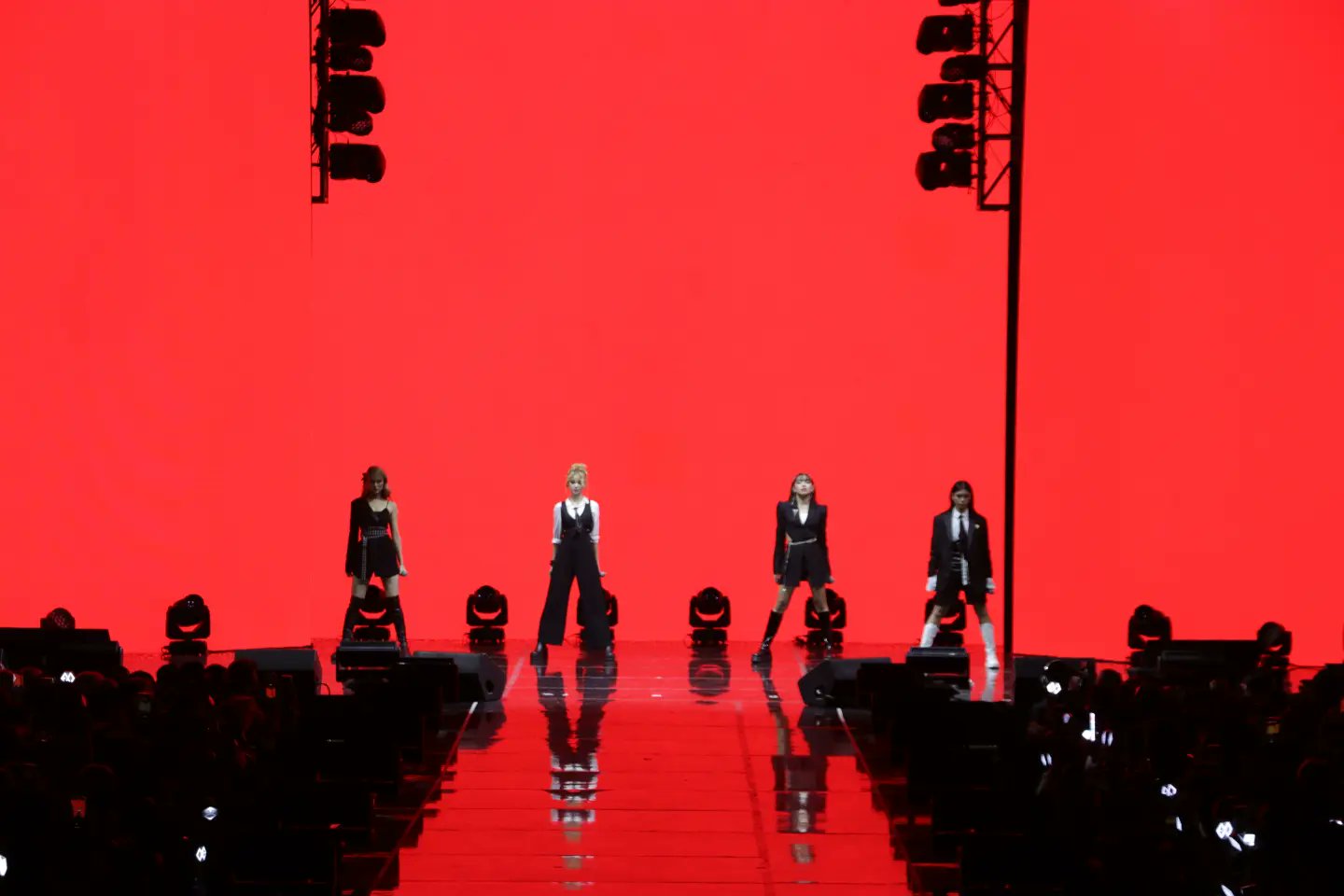 Fyau2jvXgAQISxx?format=jpg&name=large