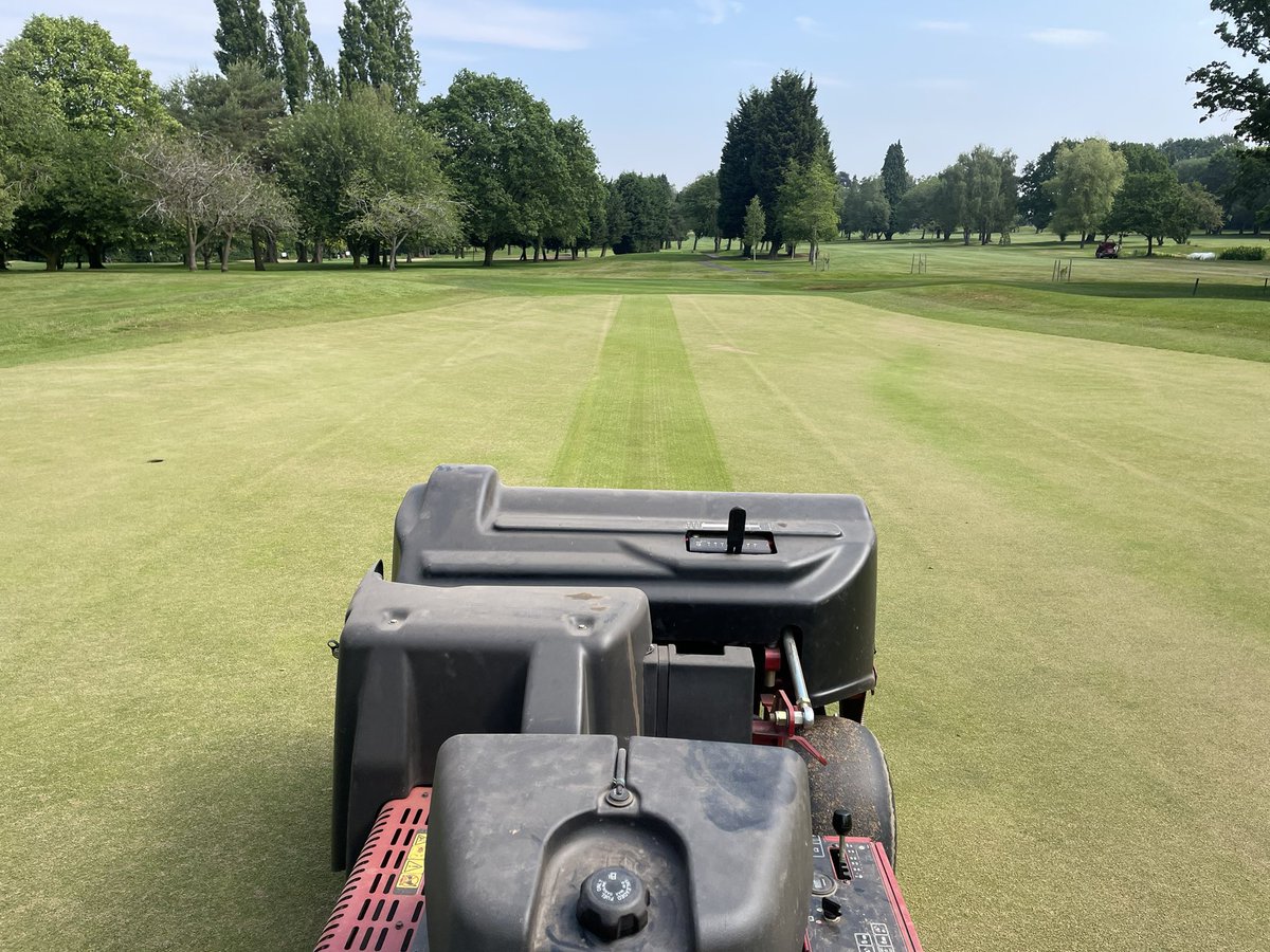 c86low's tweet photo. Mini maintenance window before club champs next week! Verti cut, topdress, procore and roll! #golf #turf #greenkeeping #greenkeeper #golfclub https://t.co/yILjjowvh4